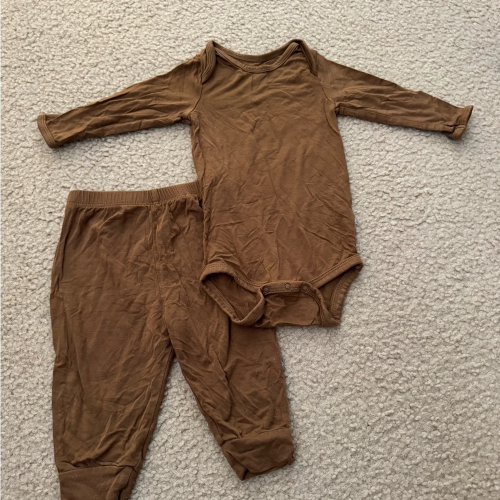 Kyte BABY Brown Baby Outfit
